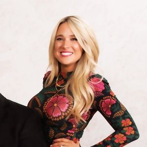 Meet your Posher, Cami